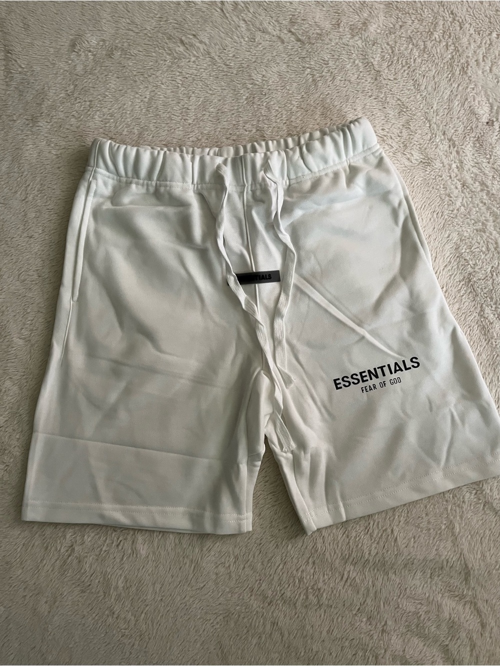 ESSENTIALS Fear of God White Shorts W back pocket